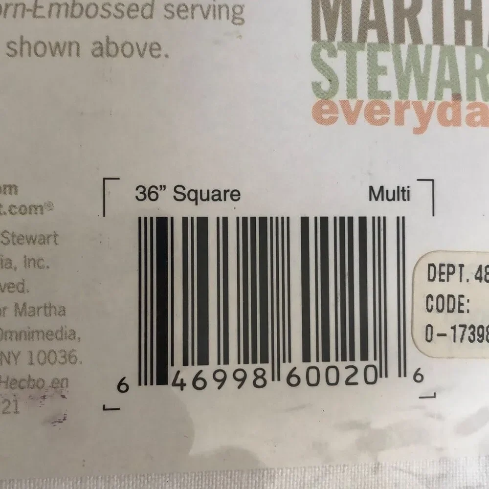 NEW Martha Stewart every day embroidered bouquet, decorative table overlay 34 in